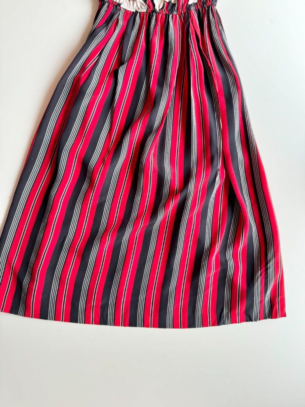 Vintage 80's MIMMINA Ivory Red Floral Striped Beaded Silk Crepe Dress, Size S - Picture 10 of 15